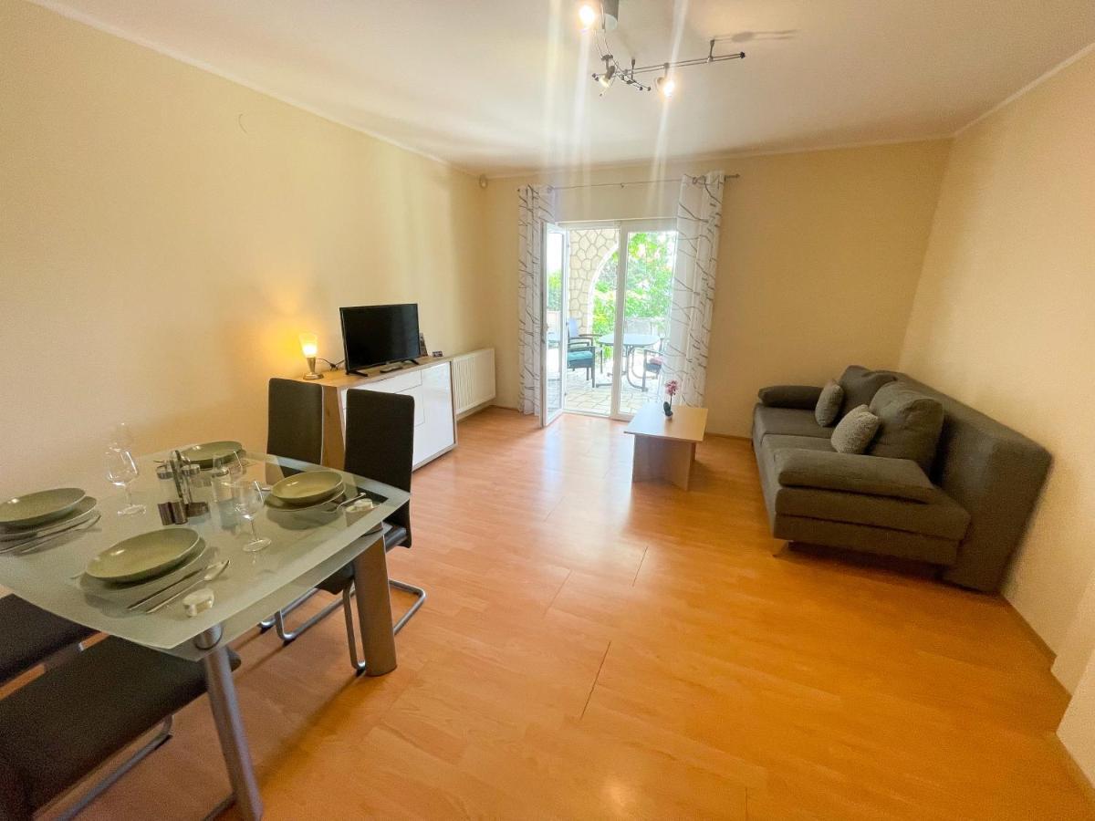Apartments Sams Novi Vinodolski Zewnętrze zdjęcie