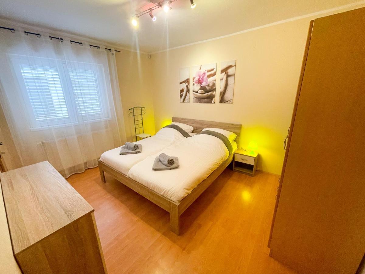 Apartments Sams Novi Vinodolski Zewnętrze zdjęcie