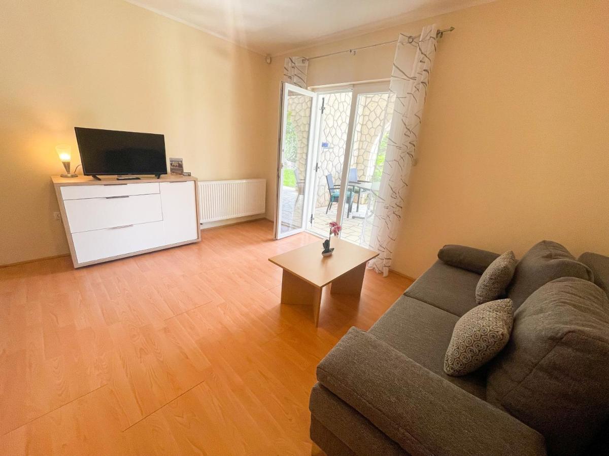 Apartments Sams Novi Vinodolski Zewnętrze zdjęcie
