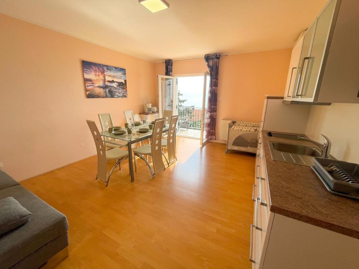 Apartments Sams Novi Vinodolski Zewnętrze zdjęcie